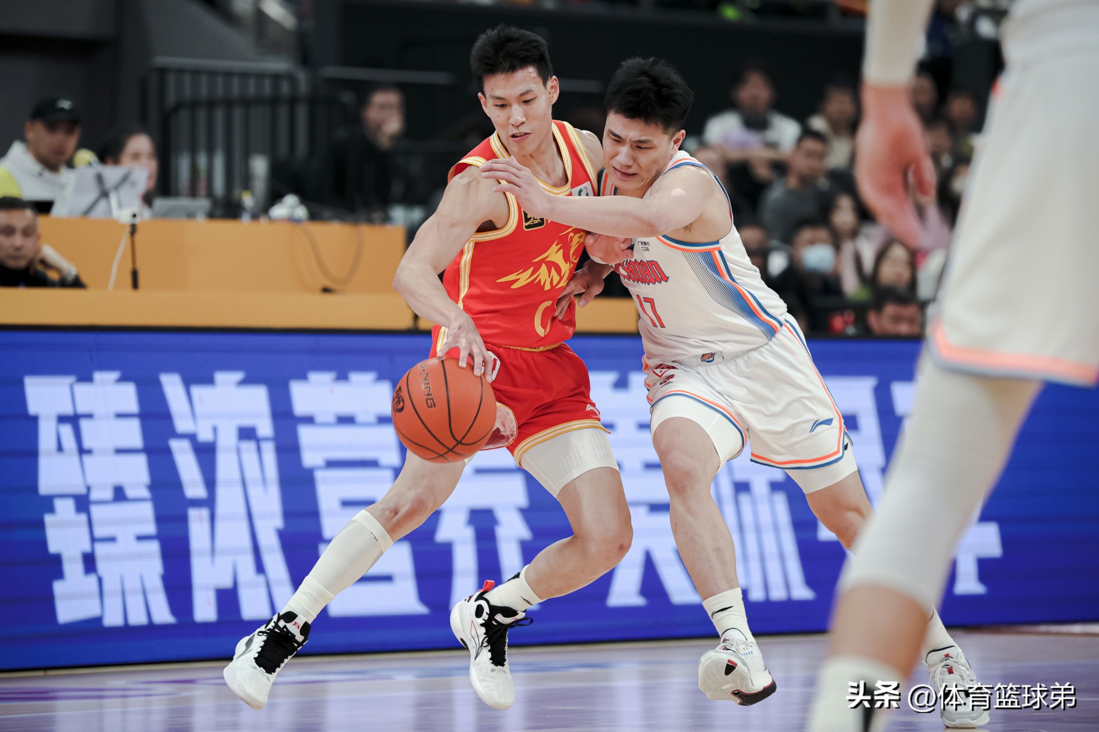 天津男篮险胜对手，获得生死战胜利