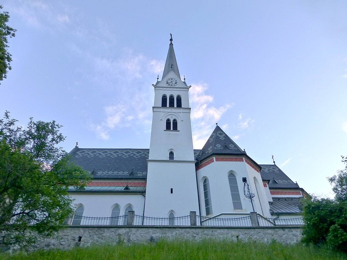 索姆为斯洛文尼亚球队建功，取得小组第二