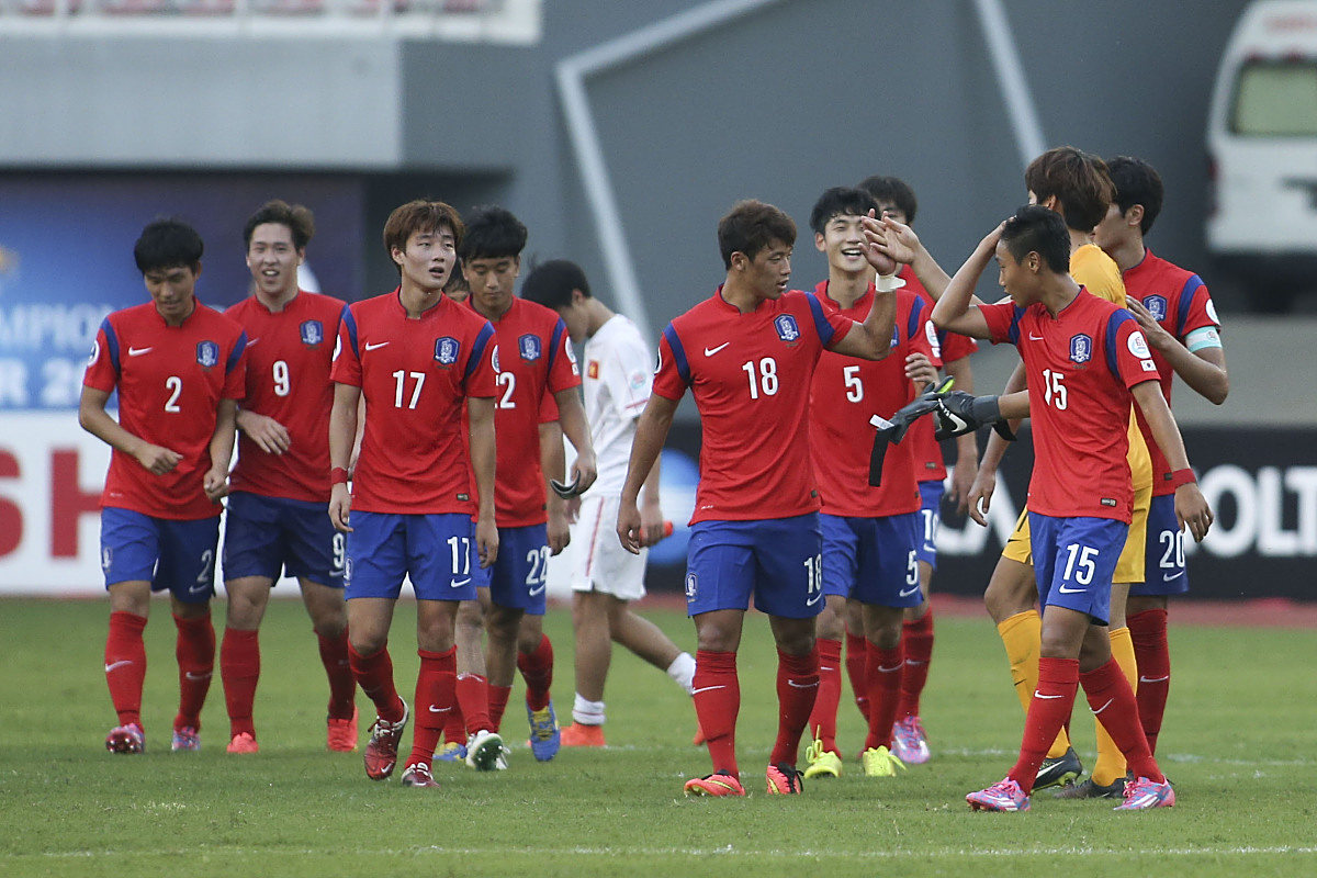 熊猫体育-豪门对撞,强强碰撞,胜者成为传奇