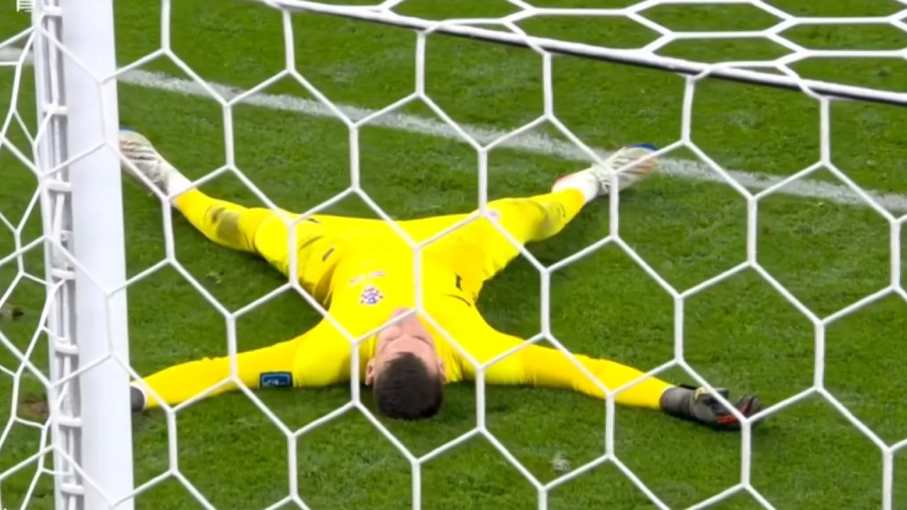 关于克罗地亚豪取胜利，小组第一位置牢固稳住的信息