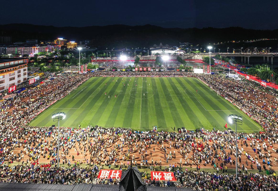 熊猫体育官方网站-火爆足球盛宴即将面世,精彩纷呈