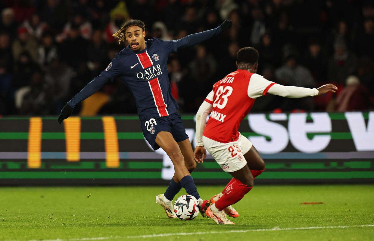 法国豪取大胜，备战国际足球比赛