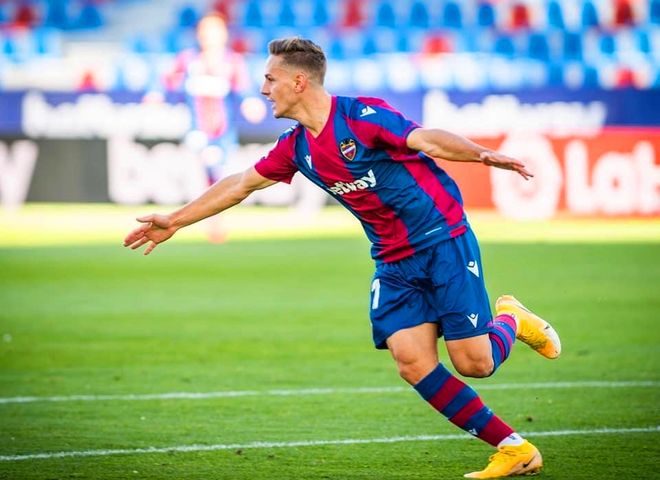 熊猫TV-格拉纳达客场力克莱万特,取得连胜的简单介绍