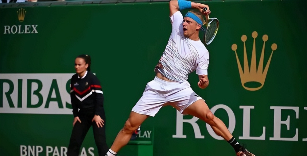 FLY血洗NS，Crisp关键团战开团秒人鏖战多局小组赛，强势挺进下一轮的简单介绍