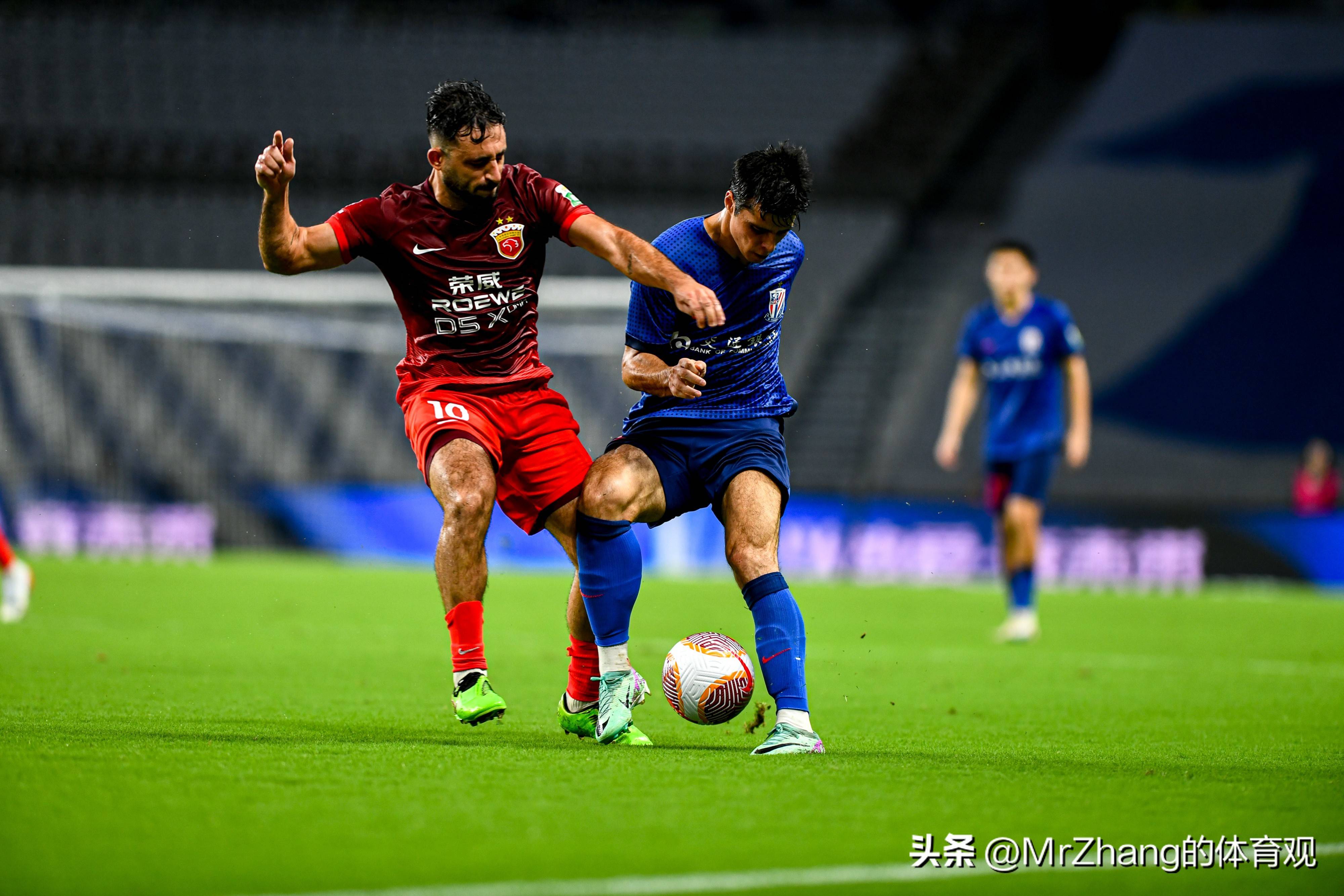 熊猫直播APP-中超球队斩获胜利积分榜稳居前列