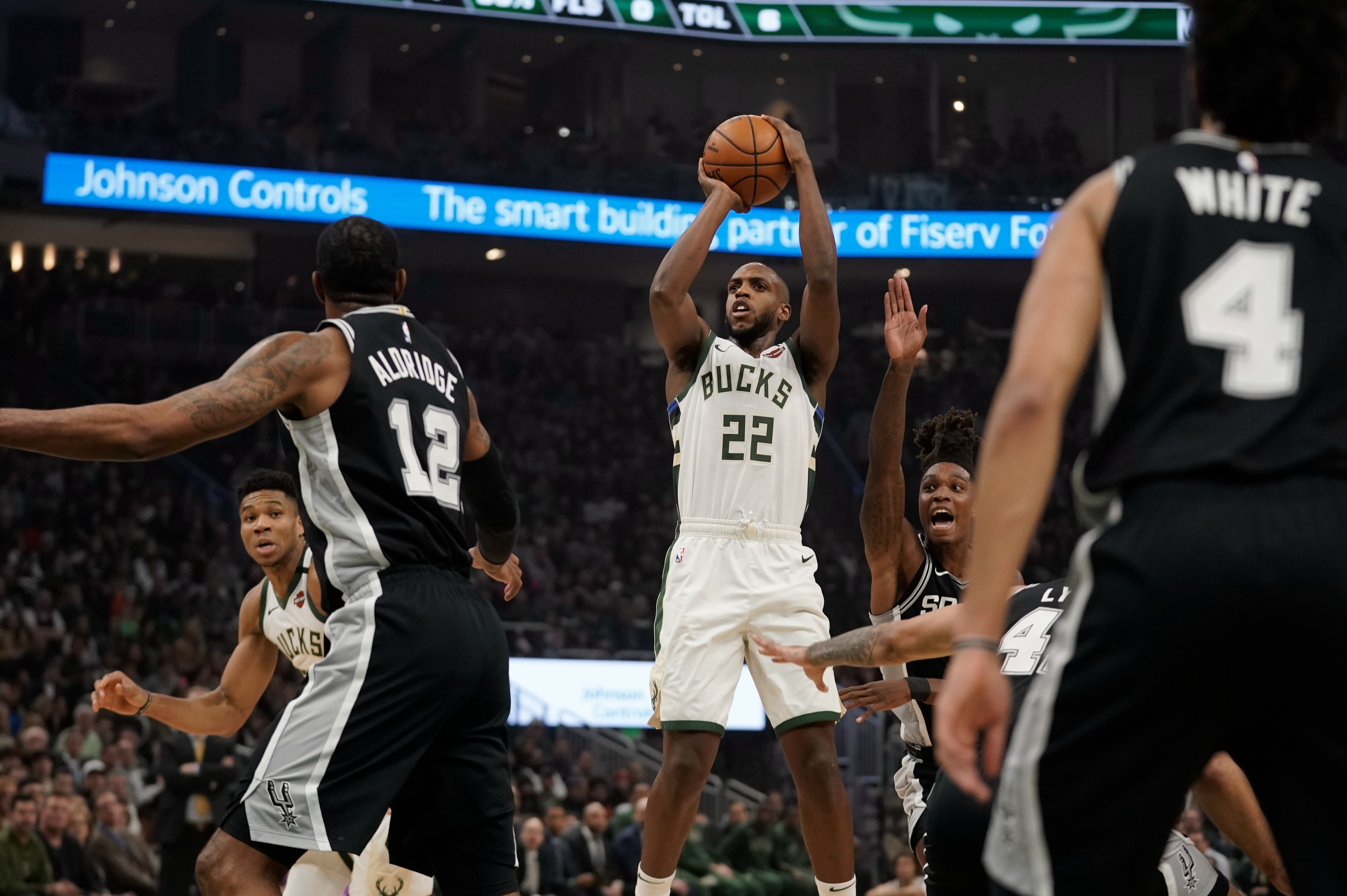 熊猫直播tv-雄鹿再胜马刺,步行者擒黄蜂