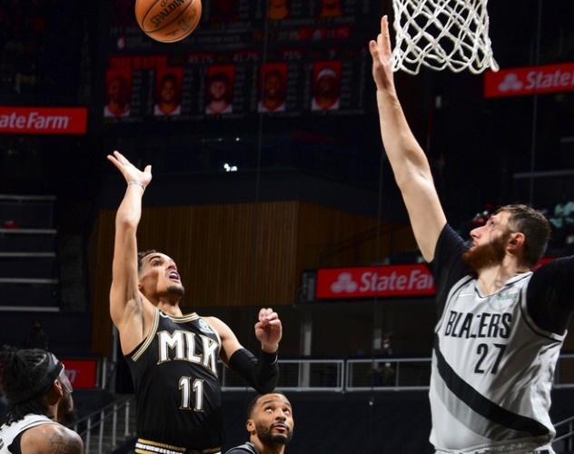 开拓者队主场输给老鹰队,球队表现不佳 开拓者队主场输给老鹰队,球队表现不佳