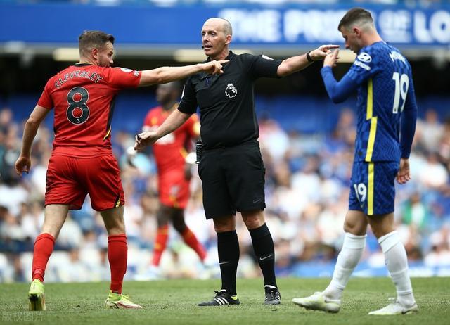 熊猫体育-沃特福德中场传射破门,帮助球队夺得宝贵三分