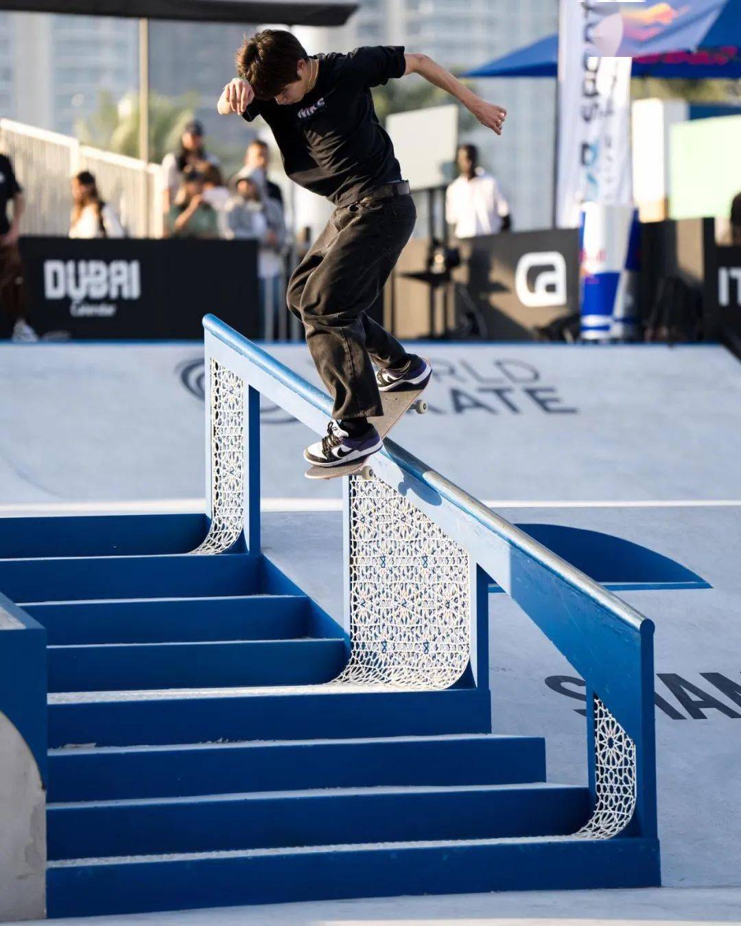 瑞士滑板选手表现抢眼，闪耀赛场