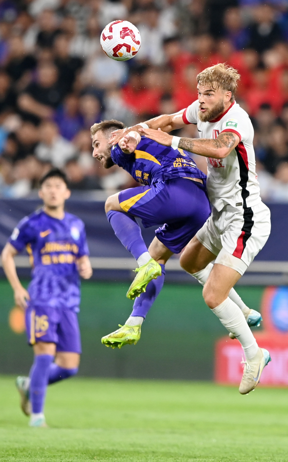 熊猫TV-顶尖球队实力碾压对手,足球比赛取得连胜佳绩