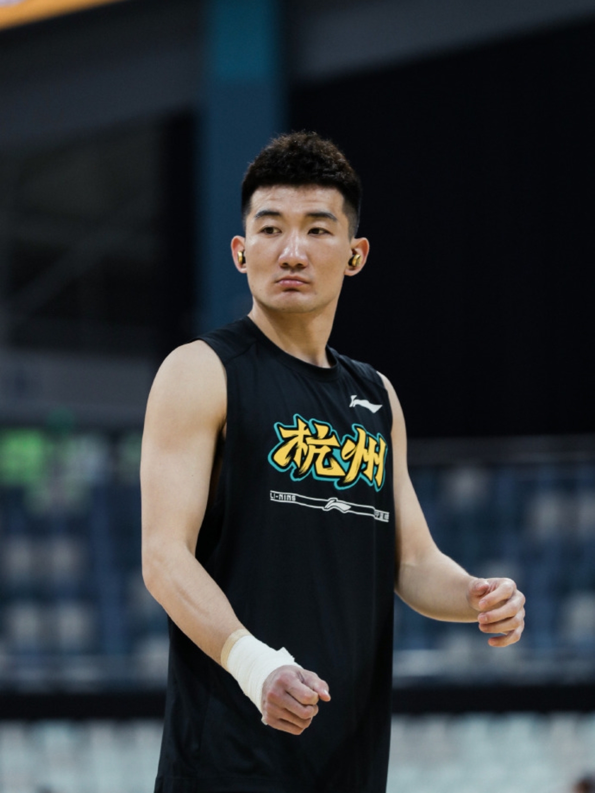 熊猫体育app-包含热火翻盘北京队，孙铭徽高光表现的词条