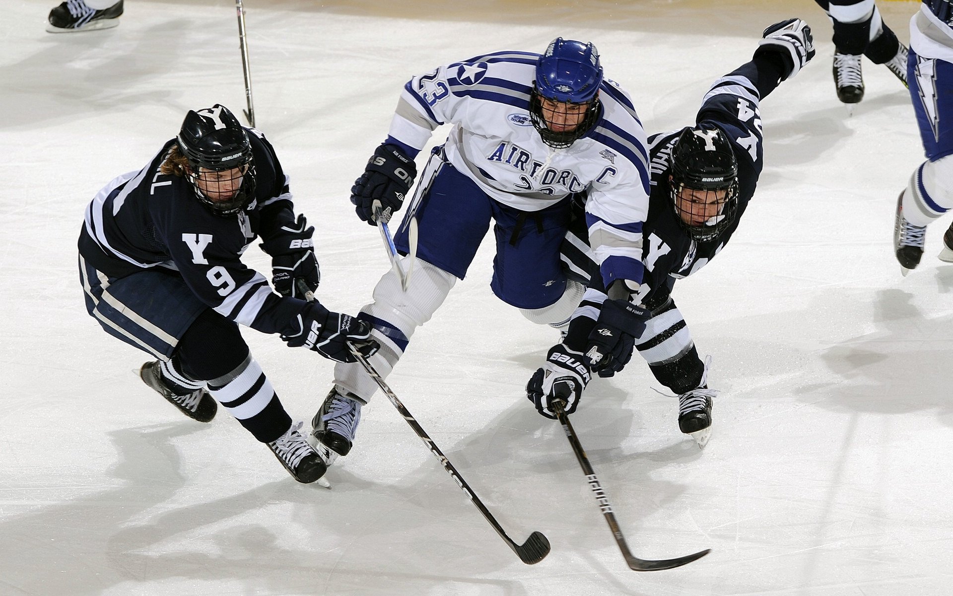 突尼斯沙漠风暴席卷欧陆，国际米兰爆冷如何搅动德甲争冠棋局？